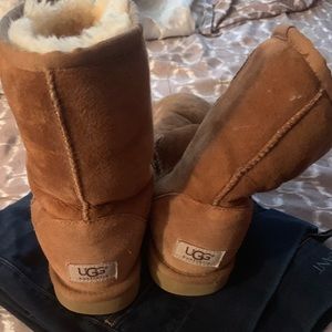 Ugg medium length brown boots